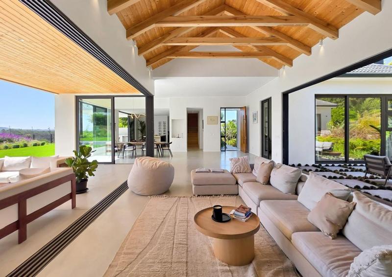 4 Bedroom Property for Sale in Zwaanswyk Western Cape